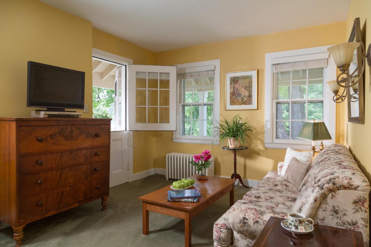 Devonfield Inn est une maison d'hôtes gay friendly à Lee dans le Massachusetts aux États-Unis