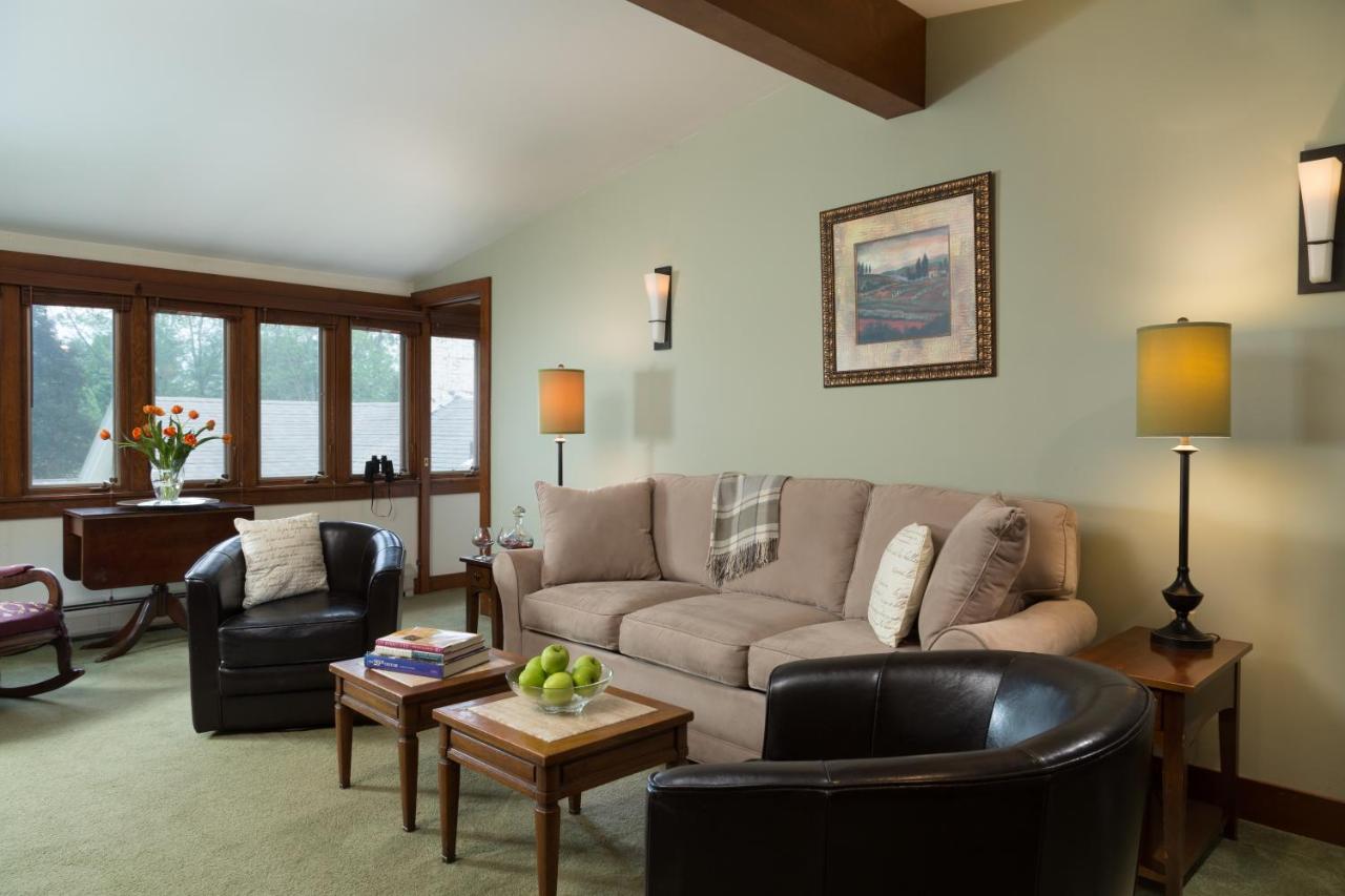 Devonfield Inn est une maison d'hôtes gay friendly à Lee dans le Massachusetts aux États-Unis