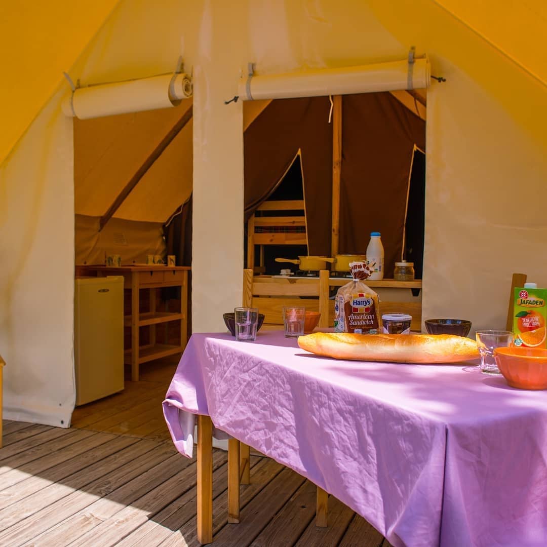 Domaine Les Lauzons est un camping naturiste gay friendly à Limans près de Forcalquier