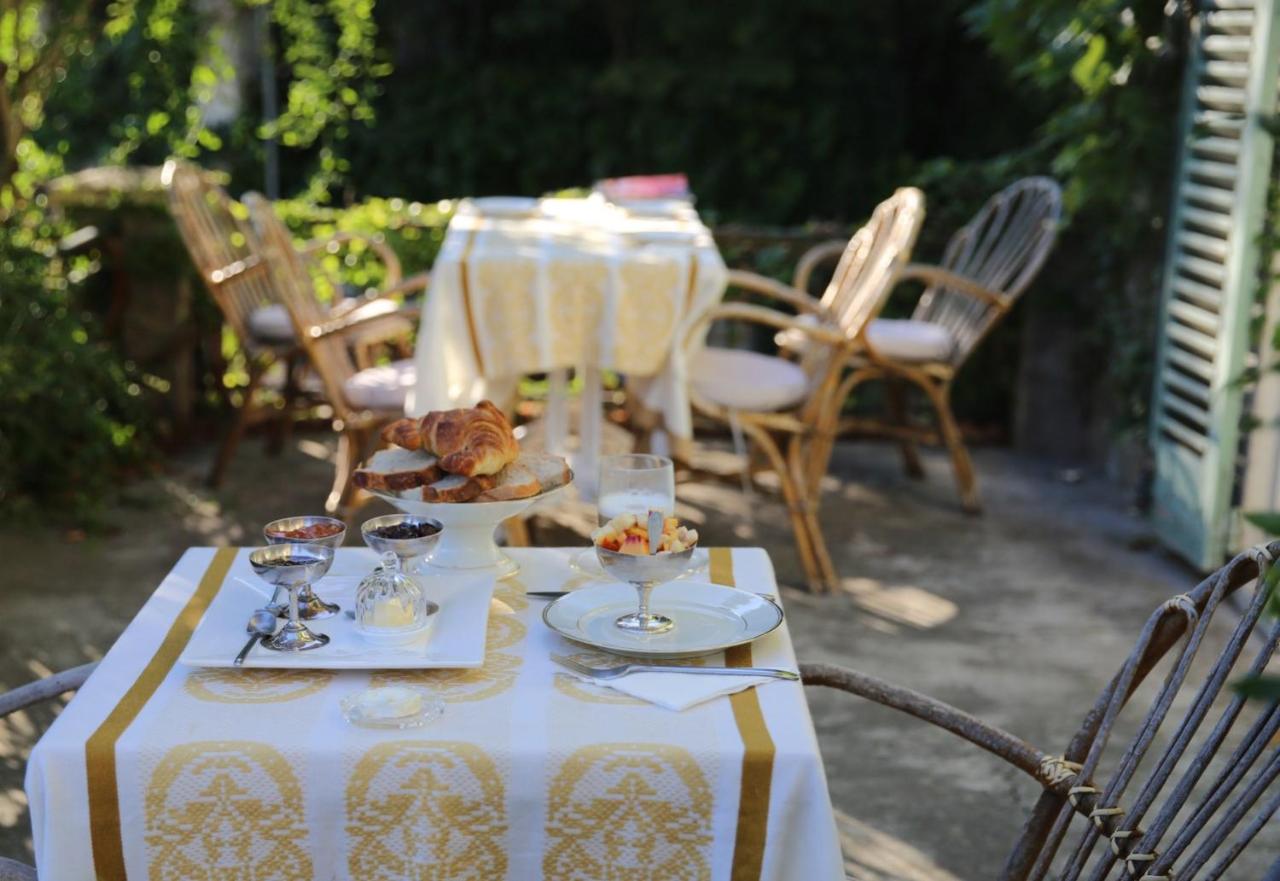 Domaine du Moment est une maison d'hôtes gay friendly à Soupex proche de Castelnaudary dans l'Aude