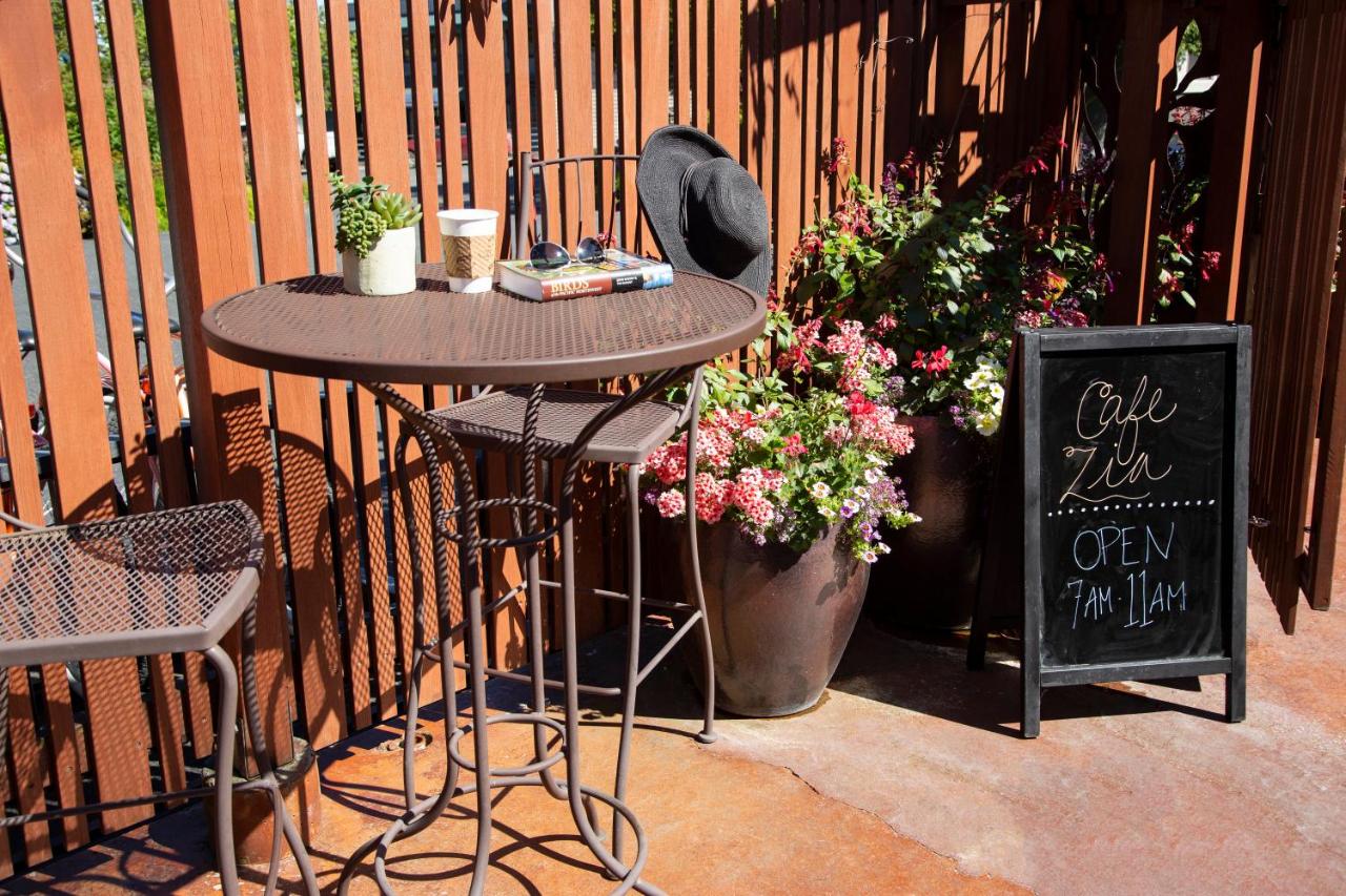 Earthbox Inn & Spa est une maison d'hôtes gay friendly à Friday Harbor dans l'État de Washington aux États-Unis