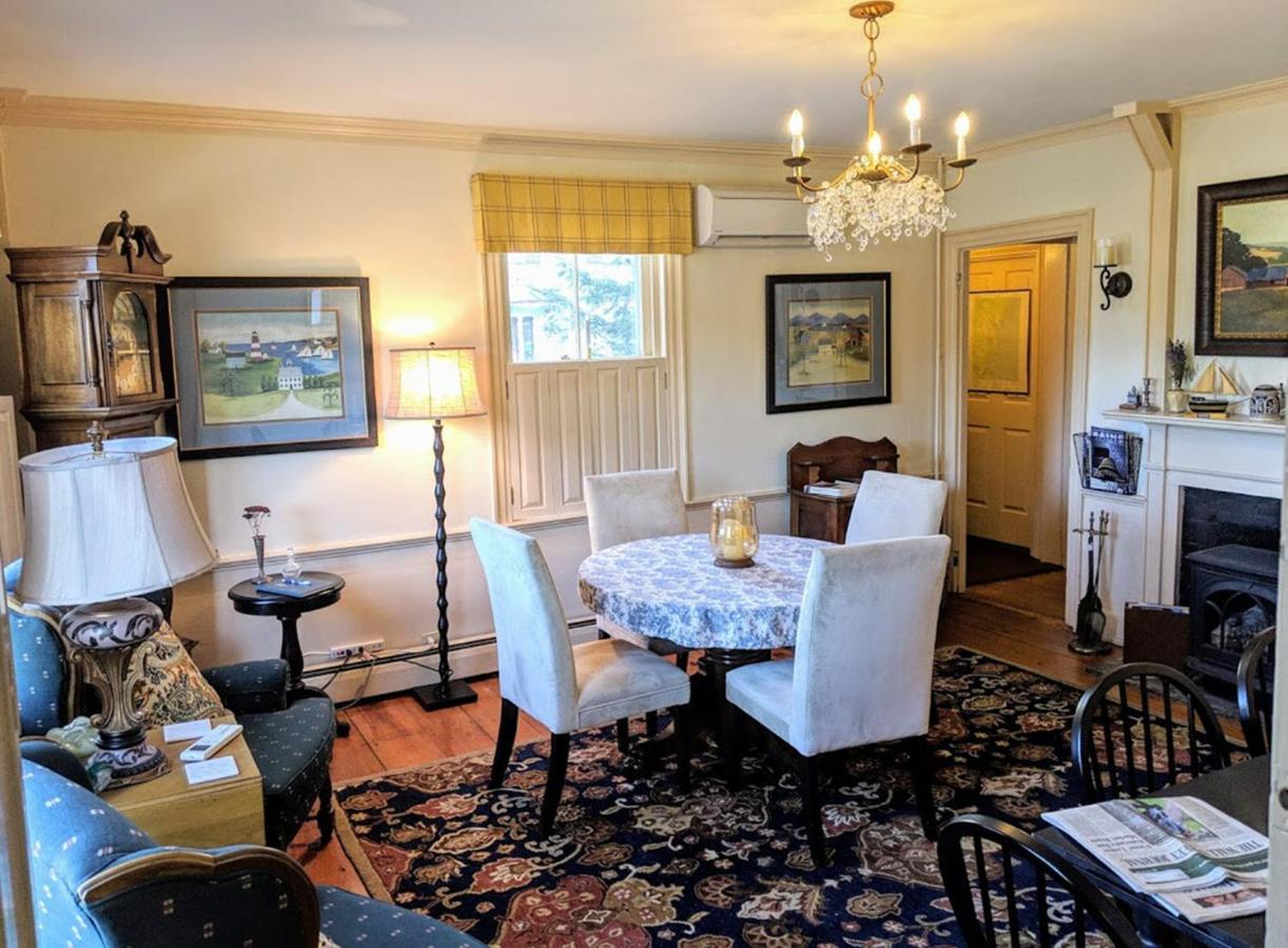 Elms of Camden est une maison d'hôtes gay friendly à Camden dans le Maine aux États-Unis