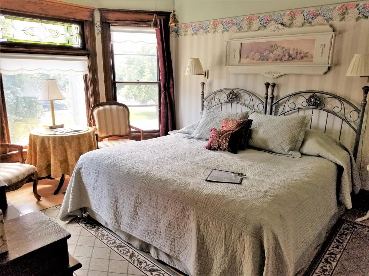 Franklin Street Inn Bed and Breakfast est une maison d'hôtes gay friendly à Appleton dans le Wisconsin aux États-Unis