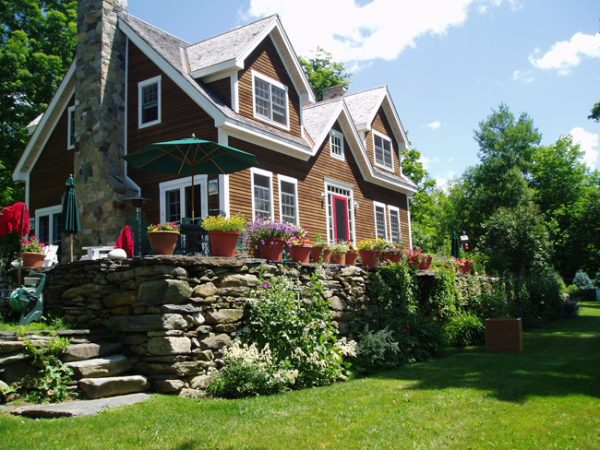 Frog Meadow est une maison d'hôtes gay men only à Newfane dans le Vermont aux États-Unis