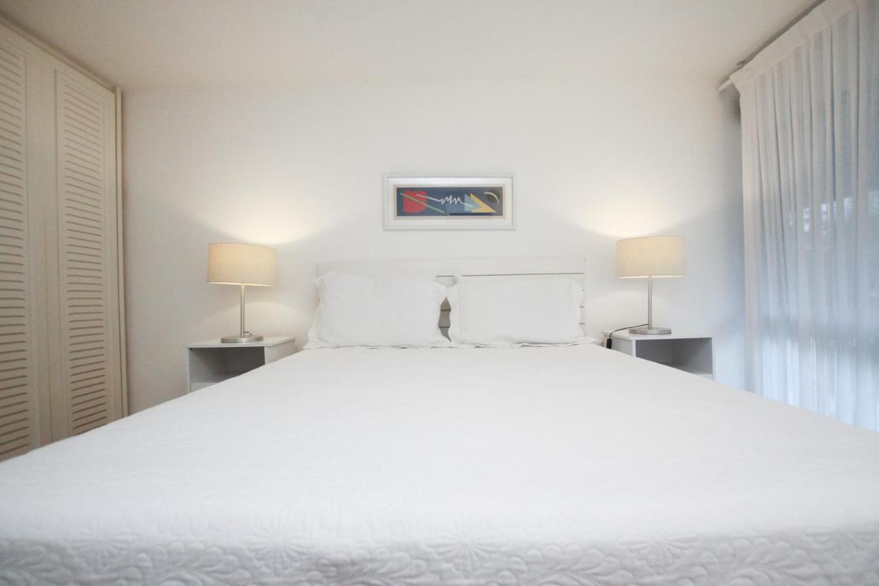 Guest House Guarujá est une maison d'hôtes gay friendly à Guarujá proche de Pernambuco Beach au sud de Sao Paulo au Brésil