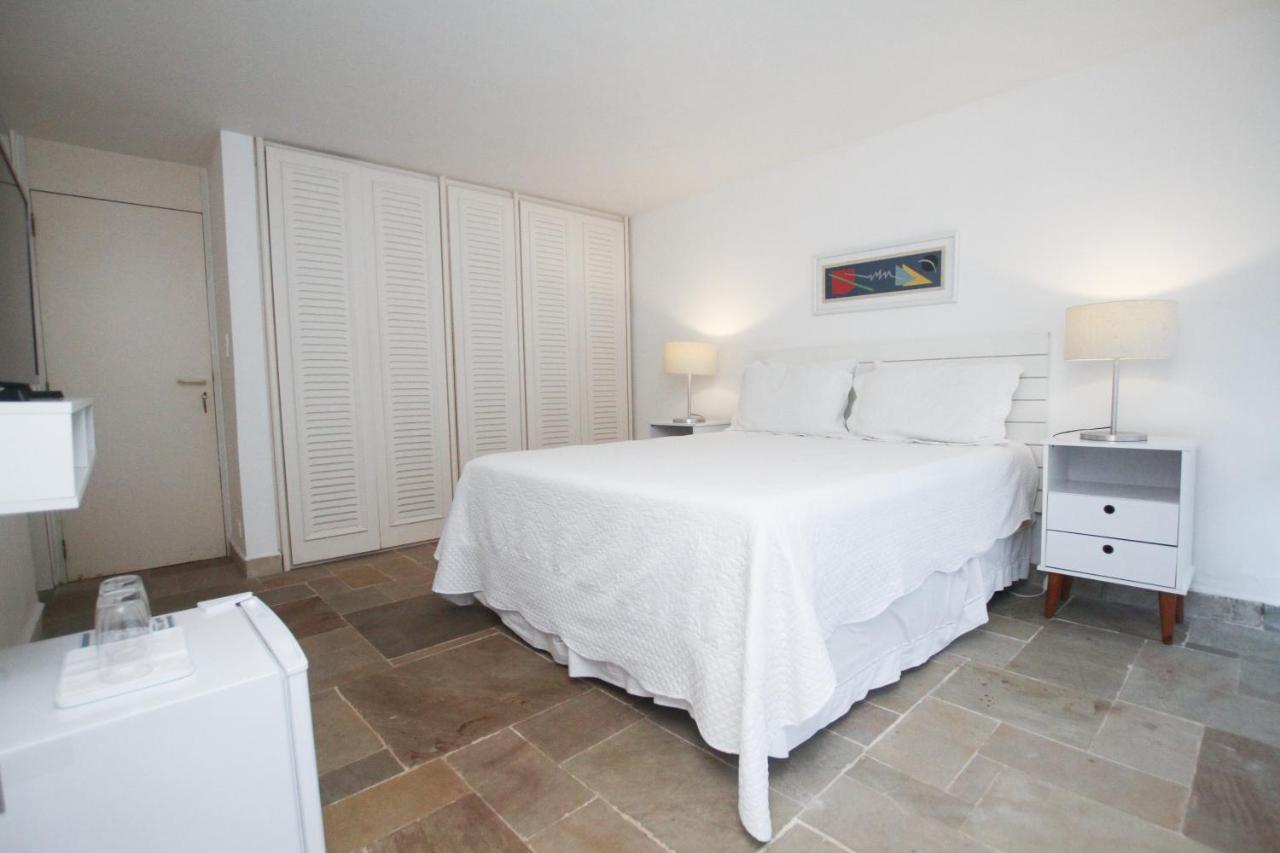 Guest House Guarujá est une maison d'hôtes gay friendly à Guarujá proche de Pernambuco Beach au sud de Sao Paulo au Brésil