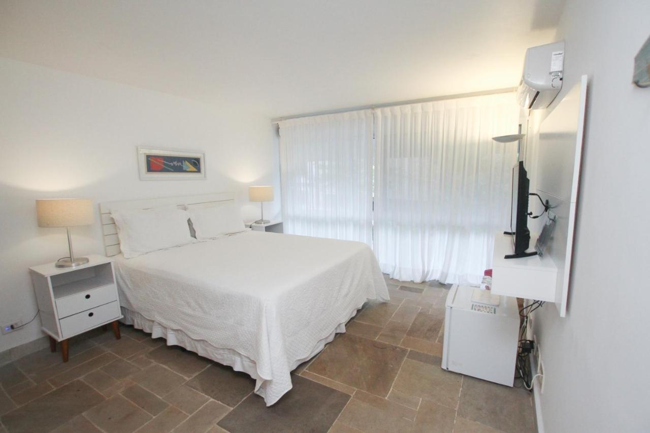 Guest House Guarujá est une maison d'hôtes gay friendly à Guarujá proche de Pernambuco Beach au sud de Sao Paulo au Brésil