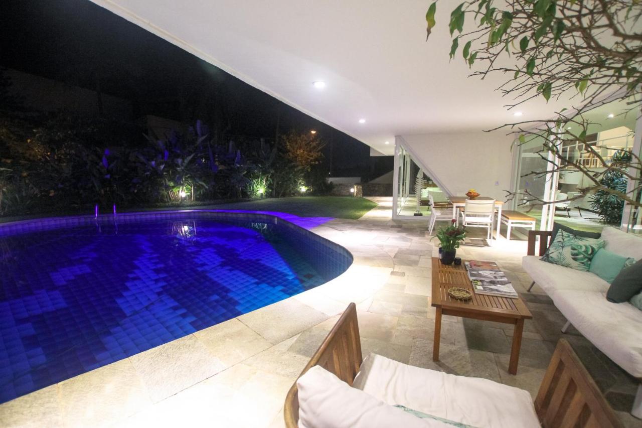 Guest House Guarujá est une maison d'hôtes gay friendly à Guarujá proche de Pernambuco Beach au sud de Sao Paulo au Brésil