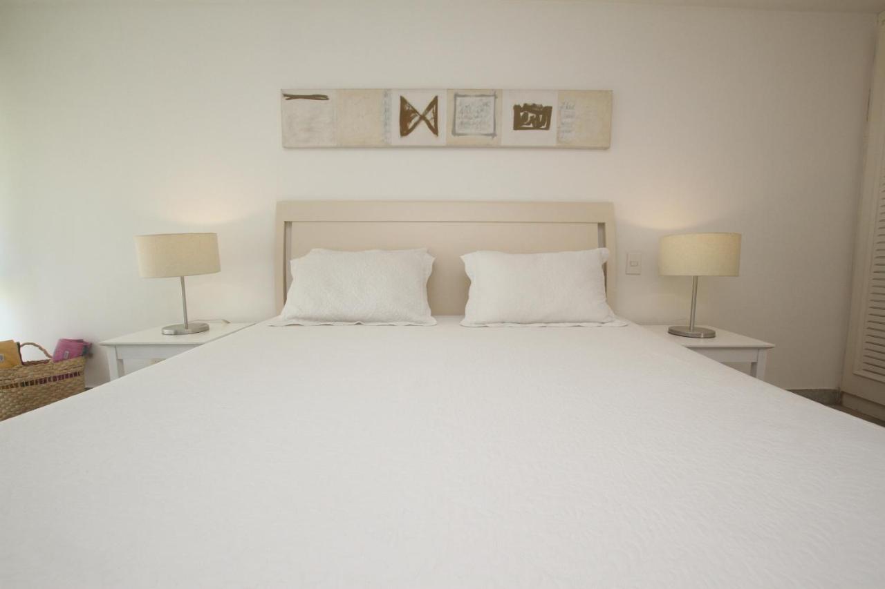 Guest House Guarujá est une maison d'hôtes gay friendly à Guarujá proche de Pernambuco Beach au sud de Sao Paulo au Brésil