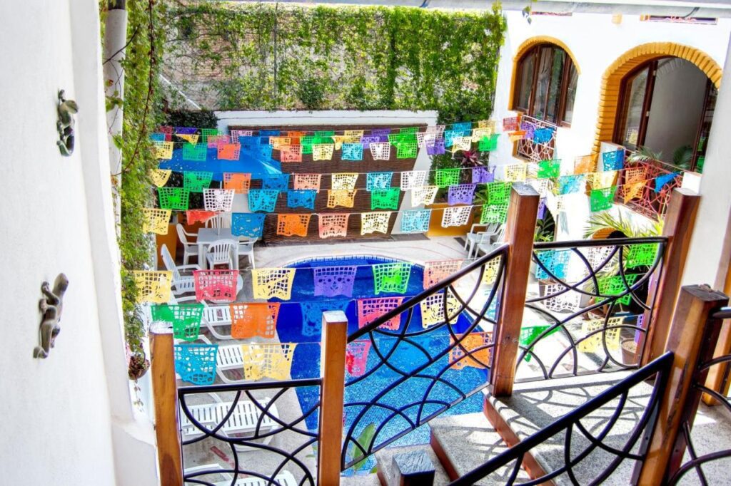 Hacienda de Vallarta Centro est un hôtel gay friendly à Puerto Vallarta dans la Zona Romantique de Mexique