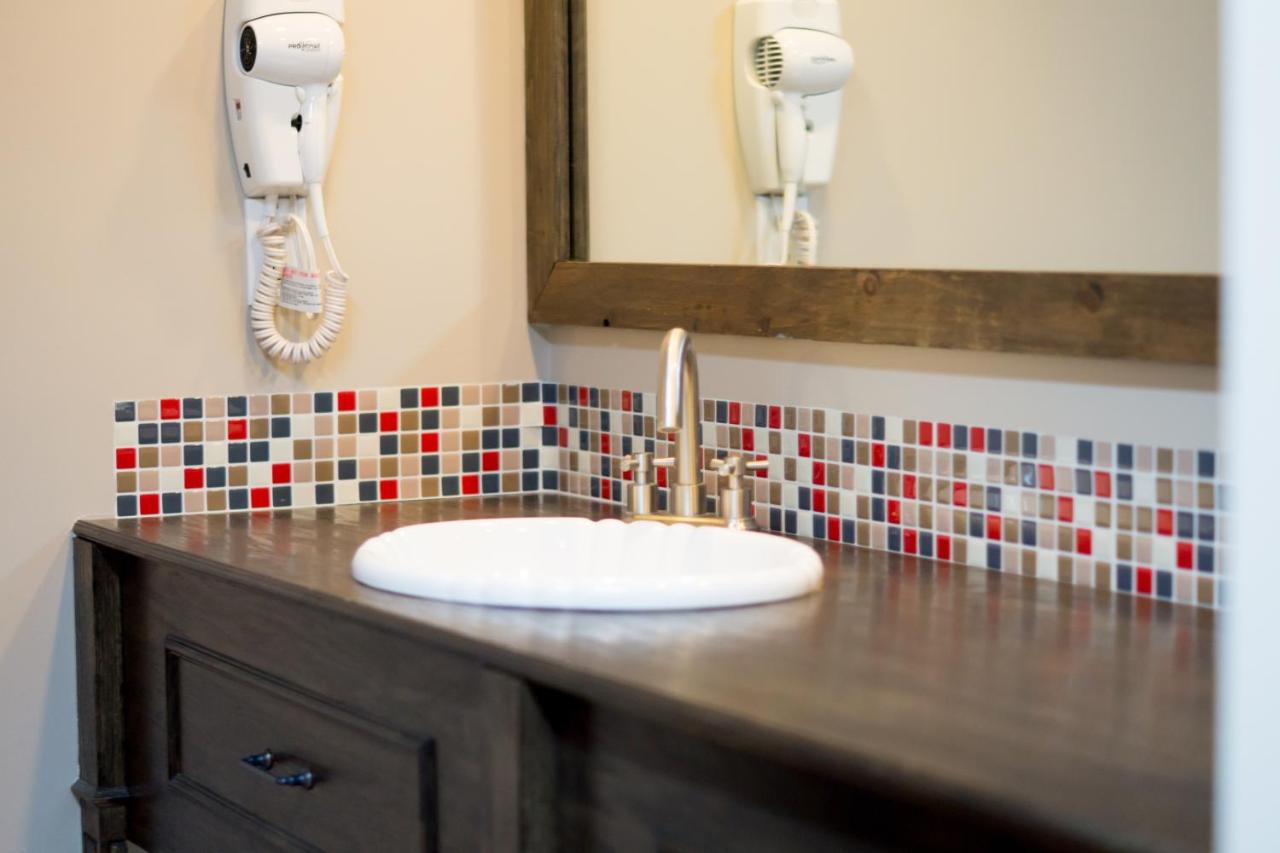 Hôtel Continental Centre-ville est un hôtel gay friendly à Val d'Or en Abitibi-Témiscamingue au Québec