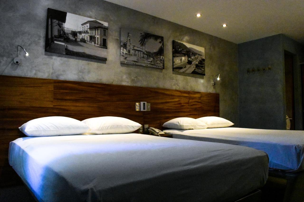 Hotel Rio Malecon est un hôtel gay friendly à Puerto Vallarta au coeur de la Zona Romantique au Mexique