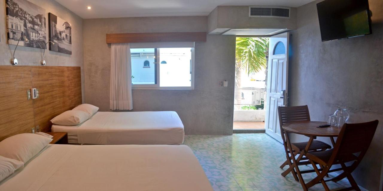 Hotel Rio Malecon est un hôtel gay friendly à Puerto Vallarta au coeur de la Zona Romantique au Mexique