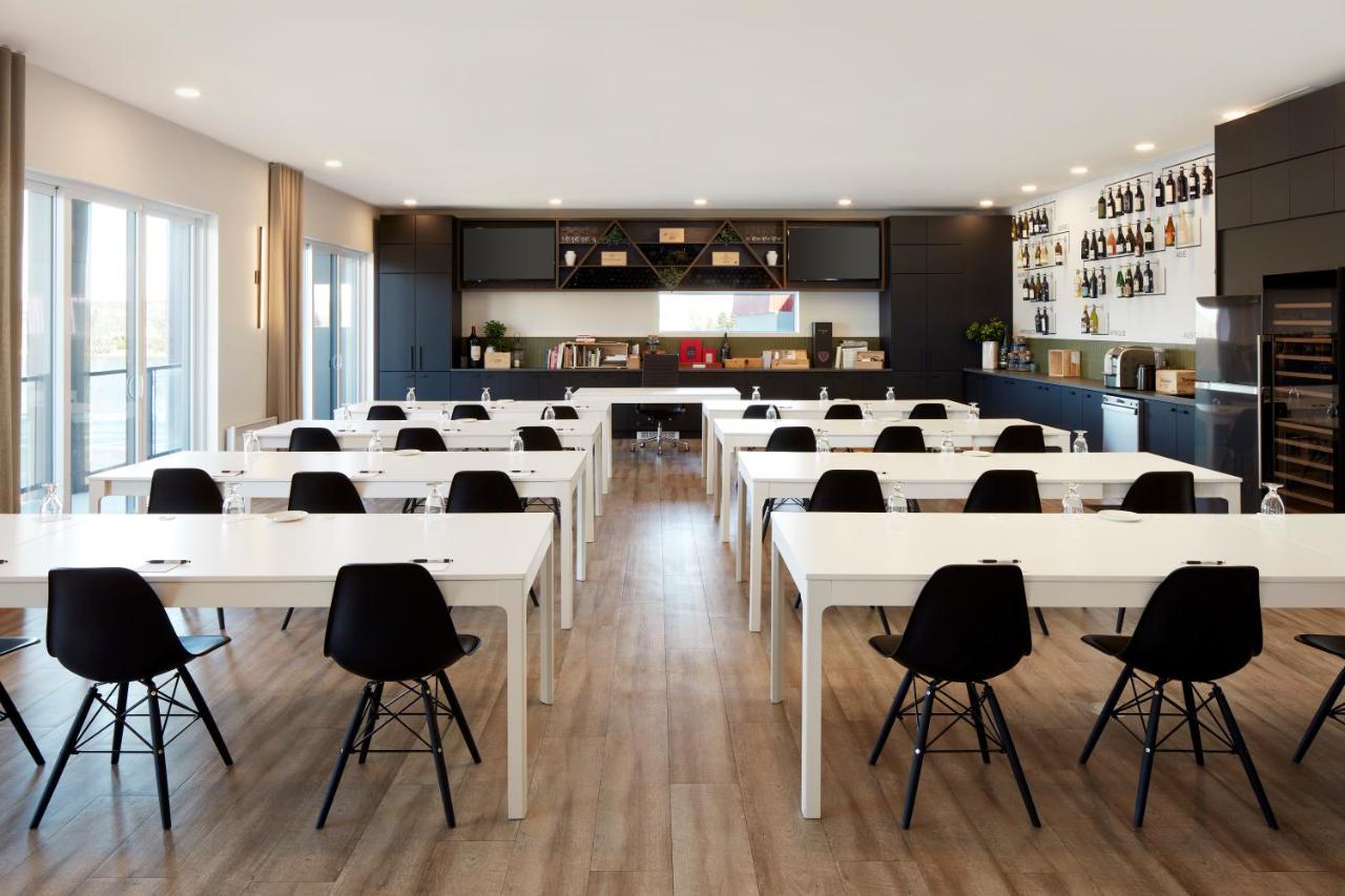 Hôtel Rive Gauche est un hôtel gay friendly à Beloeil en Montérégie au Québec