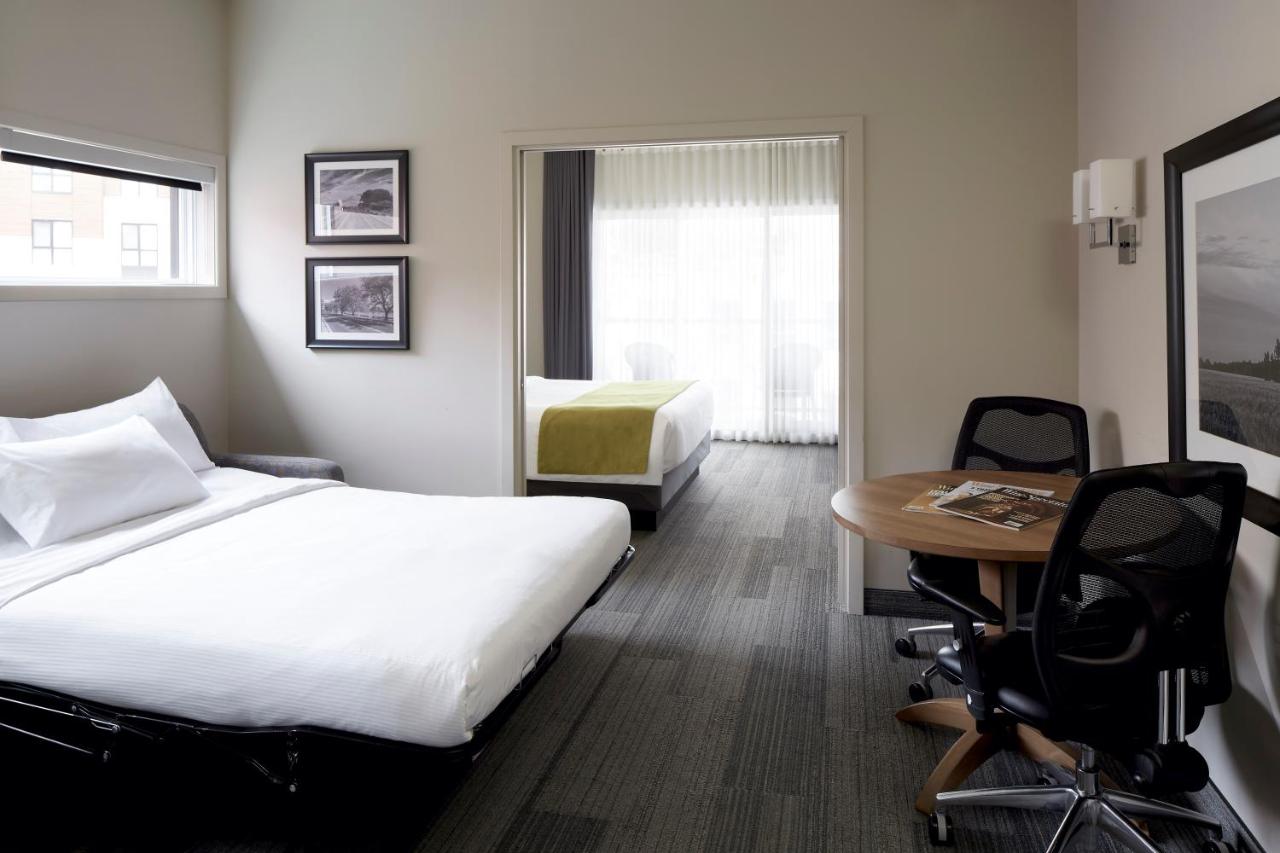 Hôtel Rive Gauche est un hôtel gay friendly à Beloeil en Montérégie au Québec