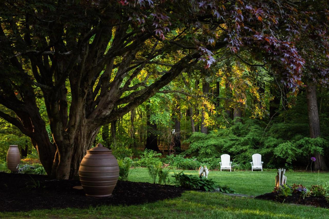 Inn on Putney Road Bed and Breakfast est une maison d'hôtes gay friendly à Brattleboro dans le Vermont aux États-Unis