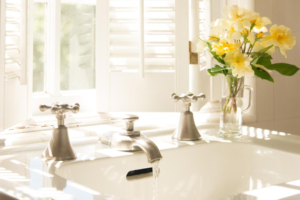 Inn on Putney Road Bed and Breakfast est une maison d'hôtes gay friendly à Brattleboro dans le Vermont aux États-Unis