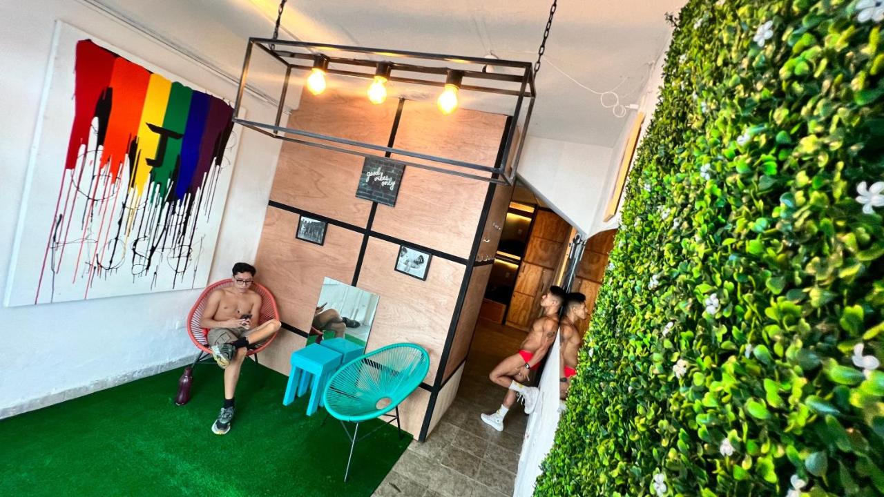 Jet’s Gay Youth Hostel est un auberge de jeunesse gay à Puerto Vallarta au Mexique