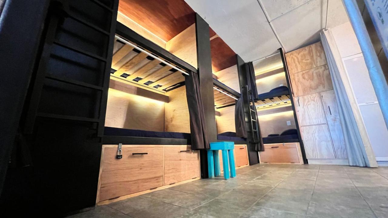 Jet’s Gay Youth Hostel est un auberge de jeunesse gay à Puerto Vallarta au Mexique