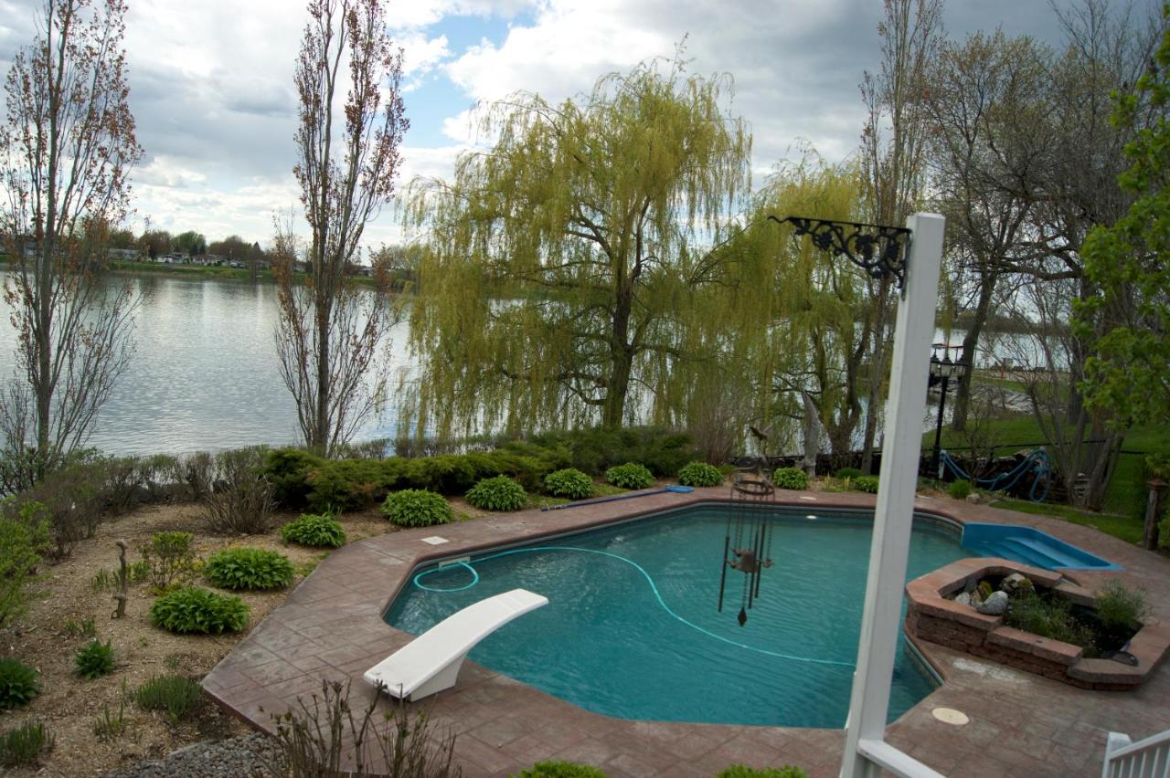 La Belle aux Berges est un auberge gay friendly à Saint-Denis-sur-Richelieu en Montérégie au Québec