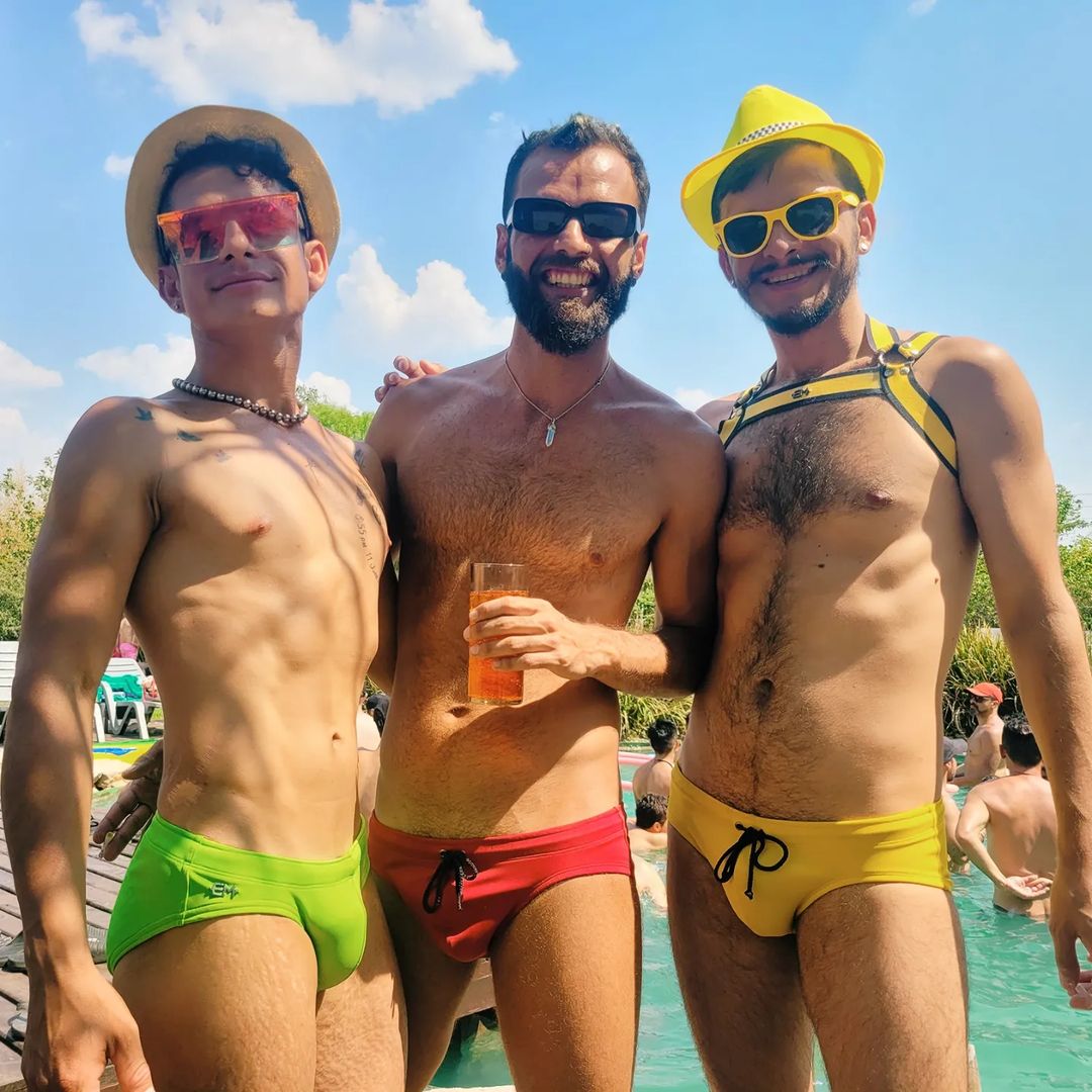 La Perrera Quinta est une maison d'hôtes exclusivement gay à Pilar près de Buenoes Aires en Argentine