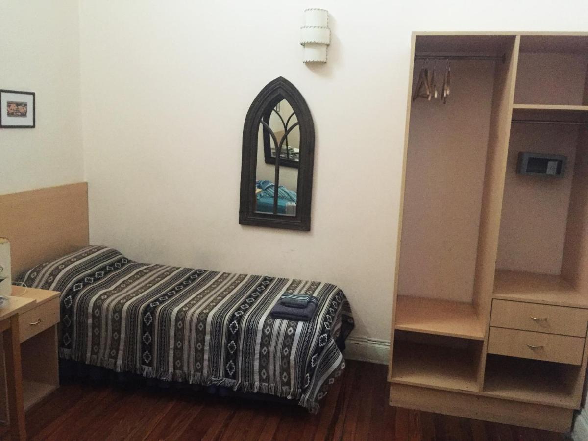 Lugar Gay est une auberge de jeunesse gay à Buenos Aires en Argentine