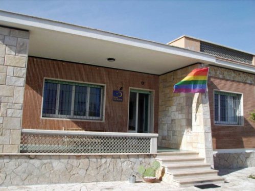 Lune Saracene est une maison d'hôtes 100% gay men only et naturiste dans les Pouilles en Italie