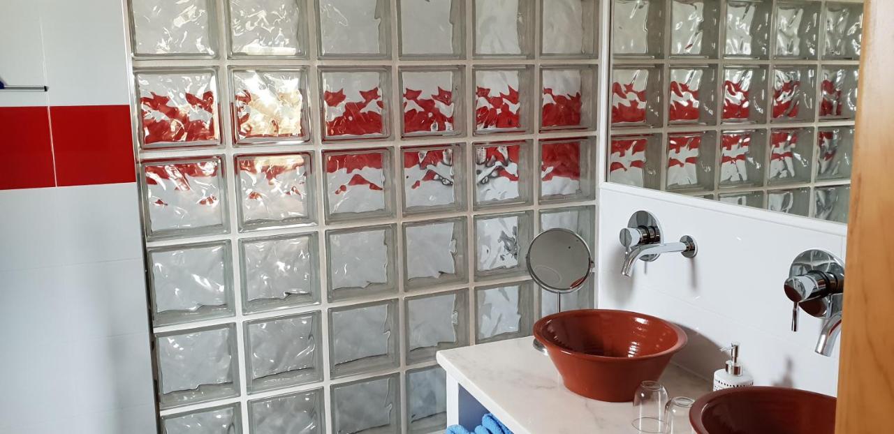 Monte Anna Naturist B&B est une maison d'hôtes naturiste et naturiste à Vila Verde de Ficalho proche de Serpa au Portugal