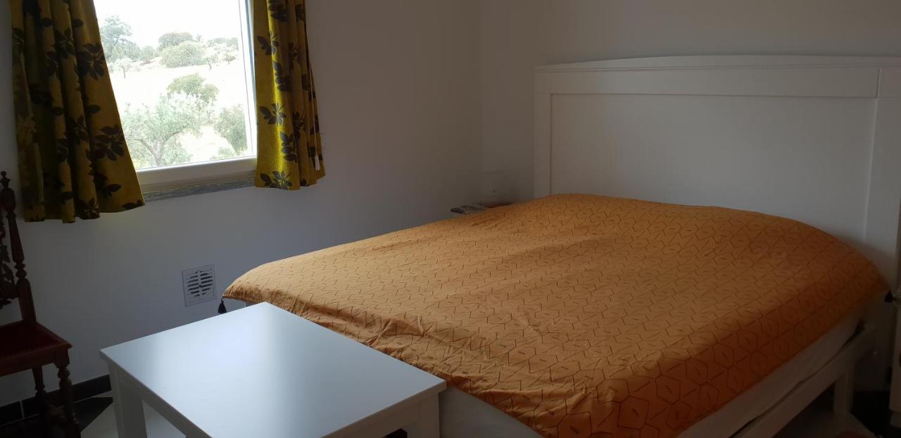 Monte Anna Naturist B&B est une maison d'hôtes naturiste et naturiste à Vila Verde de Ficalho proche de Serpa au Portugal