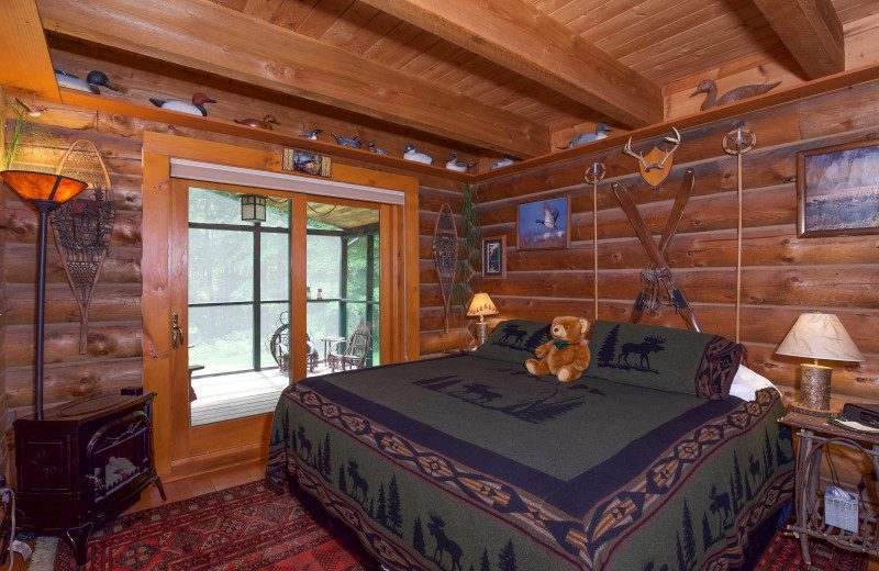 Moose Meadow Lodge & Treehouse est une maison d'hôtes gay friendly à Duxbury dans le Vermont aux États-Unis