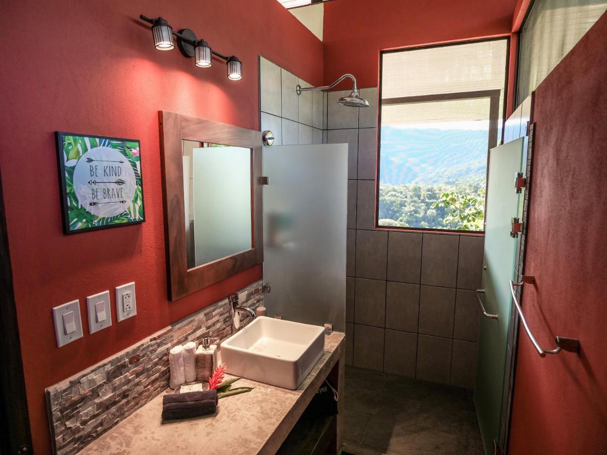 Nature's Edge Boutique Hotel est un hôtel gay friendly à Uvita au Costa Rica