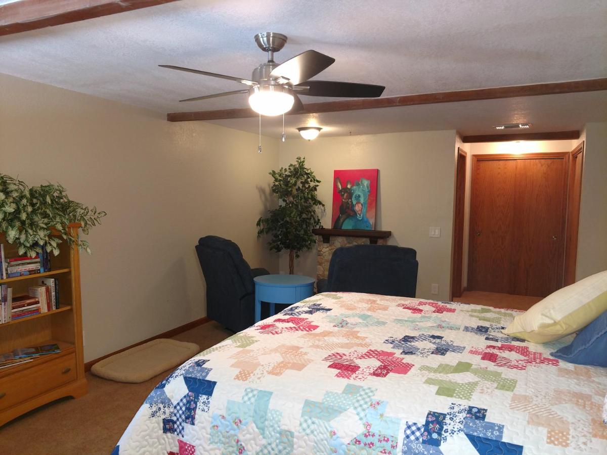 Ponderosa Ridge est une maison d'hôtes gay friendly à Placerville en Californie aux États Unis