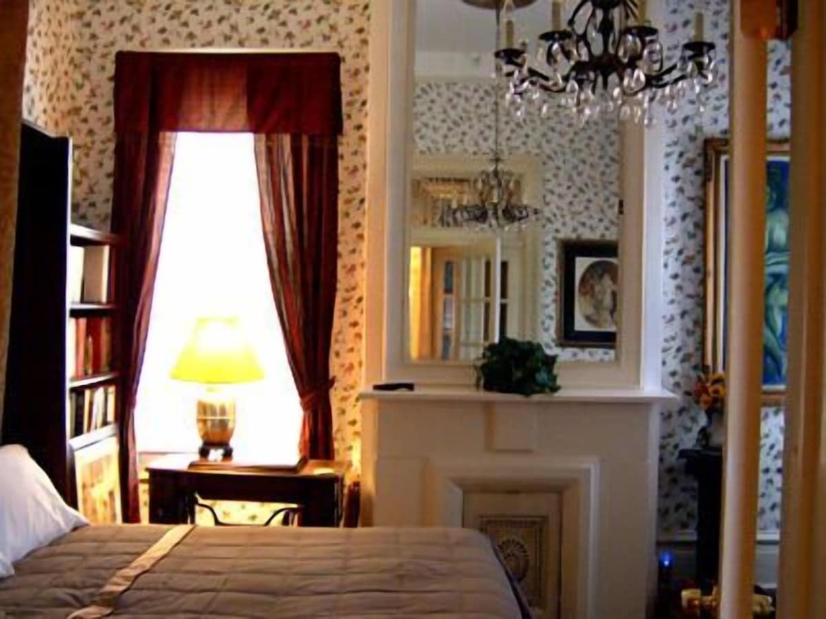 Roussell's Garden B&B est une maison d'hôtes gay friendly à Savannah en Géorgie aux États Unis