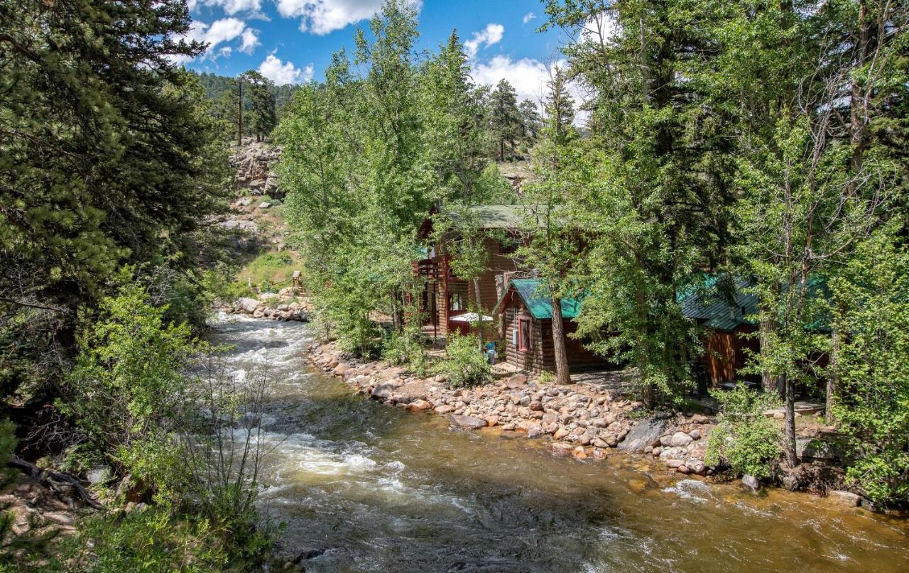 Swiftcurrent Lodge on the River est une maison d'hôtes gay friendly à Estes Park dans le Colorado aux États-Unis