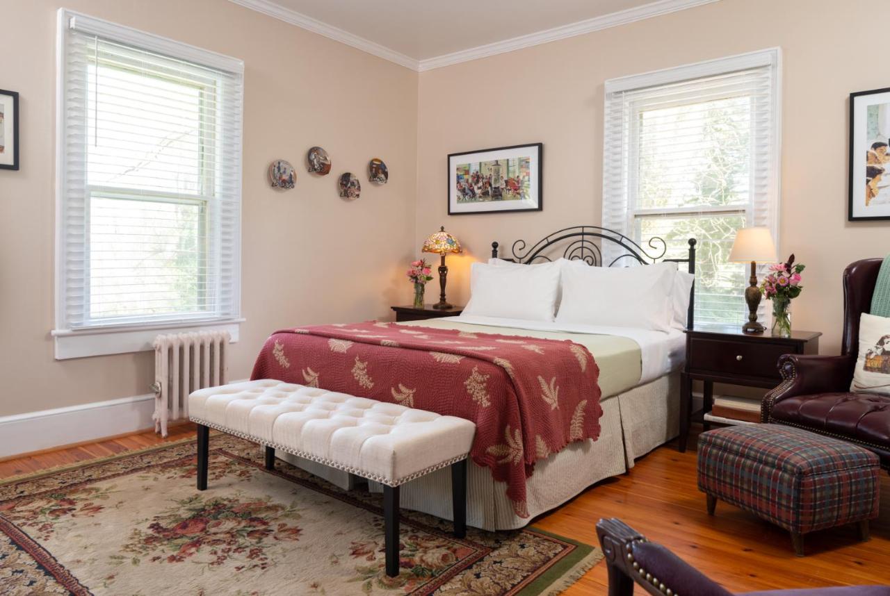 The Yellow House est une maison d'hôtes gay friendly à Waynesville en Caroline du Nord aux États-Unis