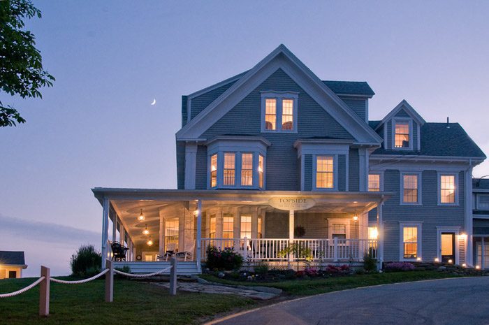 Topside Inn est une maison d'hôtes gay friendly à Boothbay Harbor dans le Maine aux États-Unis