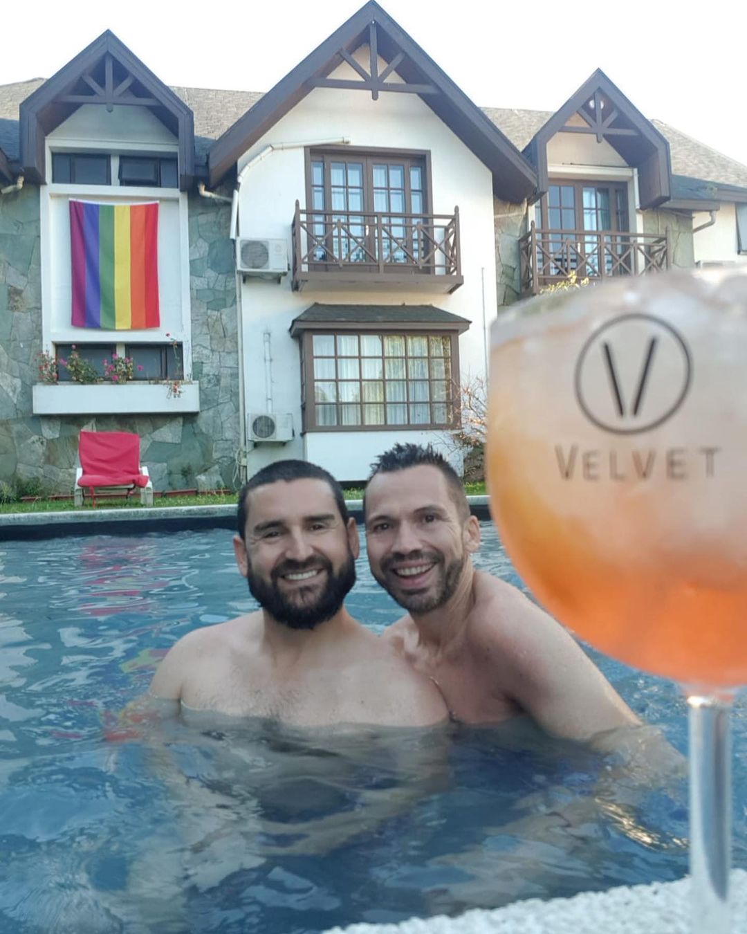 Velvet 375 est une maison d'hôtes exclusivement gay à Pucon dans la région d'Araucania au Chili
