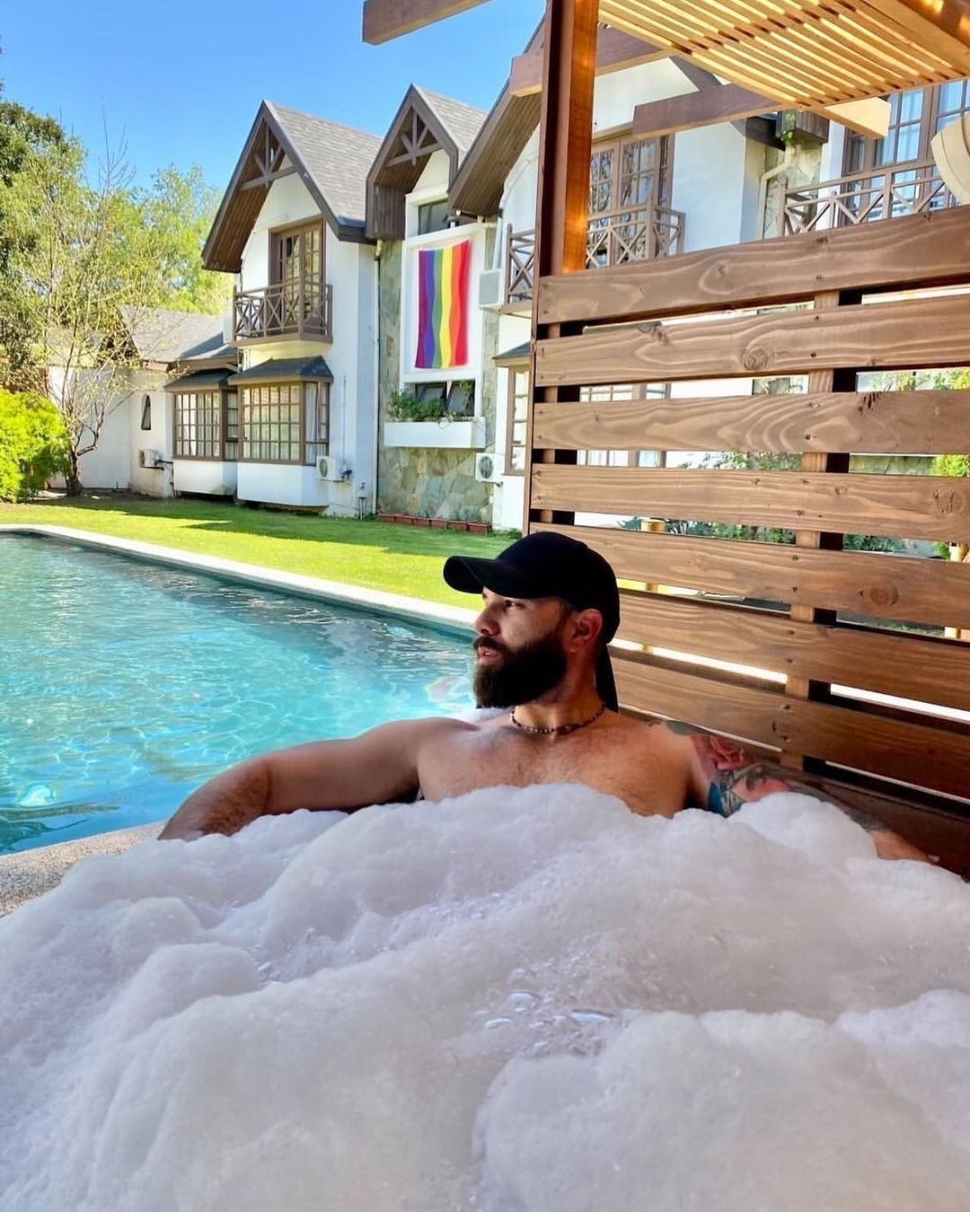 Velvet 375 est une maison d'hôtes exclusivement gay à Pucon dans la région d'Araucania au Chili