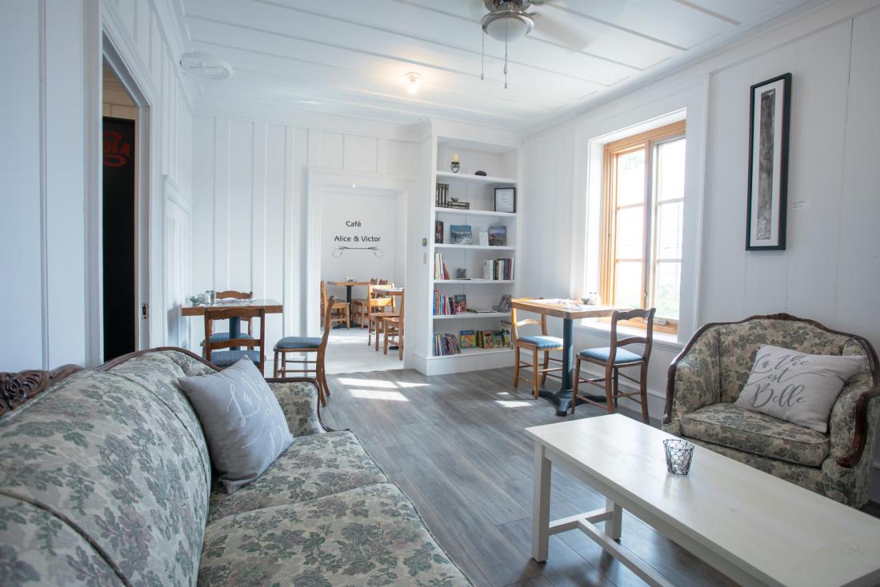 Auberge La Seigneurie des Monts est un hôtel gay friendly à Sainte-Anne-des-Monts en Gaspésie au Québec