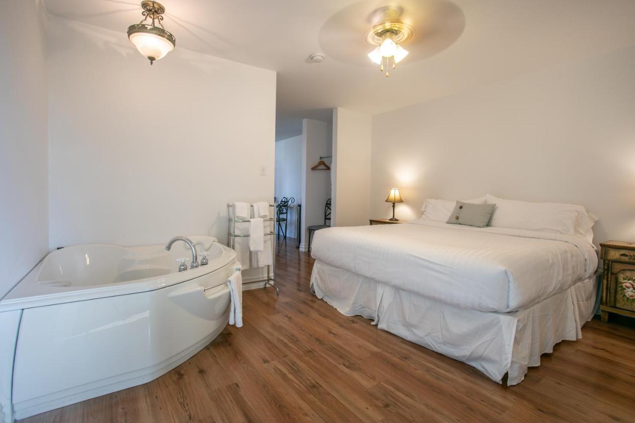 Auberge La Seigneurie des Monts est un hôtel gay friendly à Sainte-Anne-des-Monts en Gaspésie au Québec