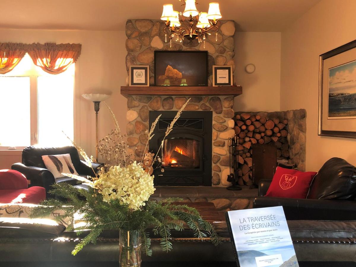 Auberge Sous Les Arbres est un hôtel gay friendly à Gaspé en Gaspésie