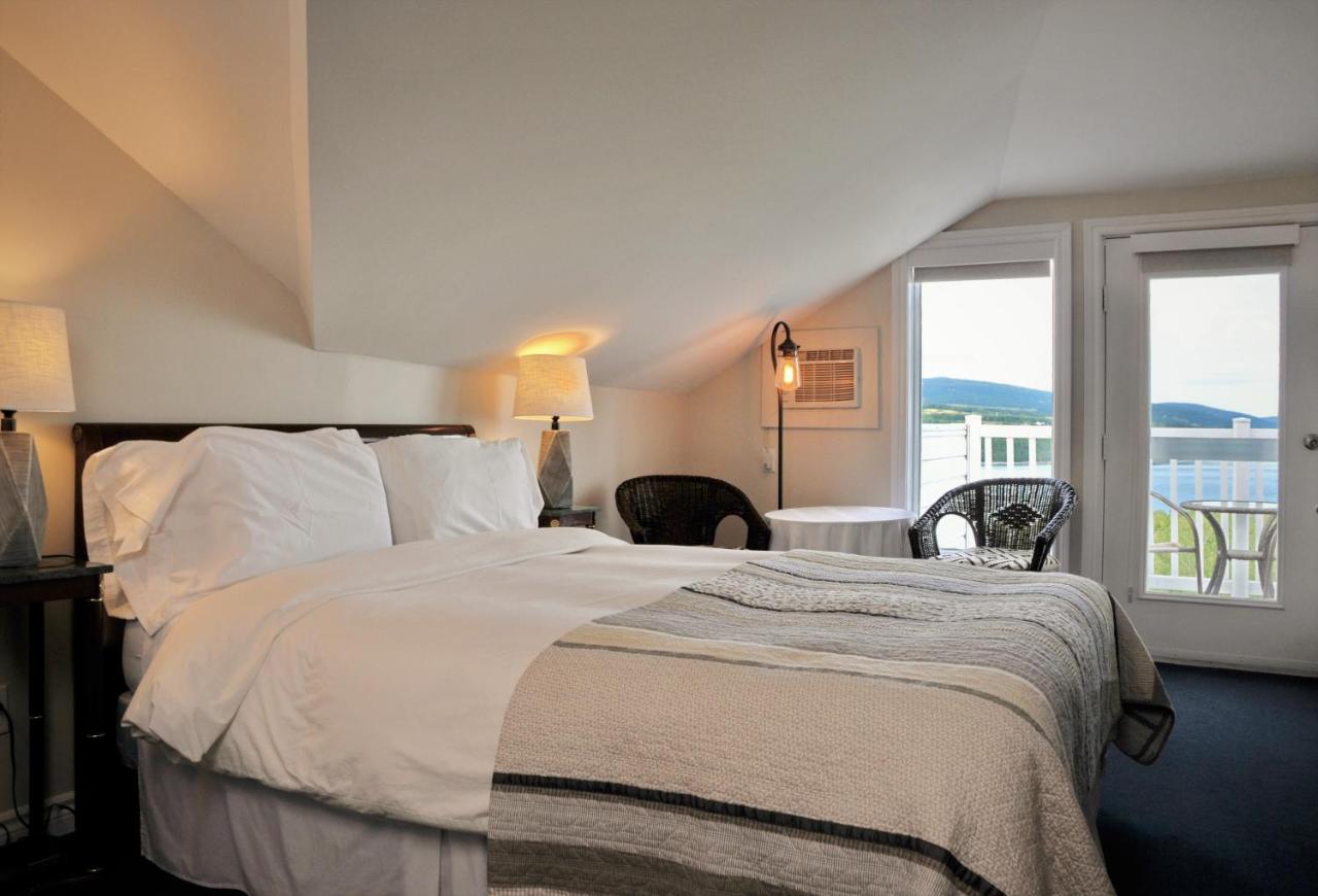 Auberge des Falaises est un hôtel gay friendly à La Malbaie dans Charlevoix au Québec