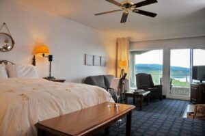 Auberge des Falaises est un hôtel gay friendly à La Malbaie dans Charlevoix au Québec