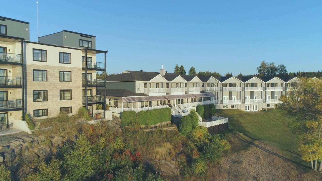 Auberge des Iles est une maison d'hôtes gay friendly à Saint-Gédéon au Saguenay au Québec