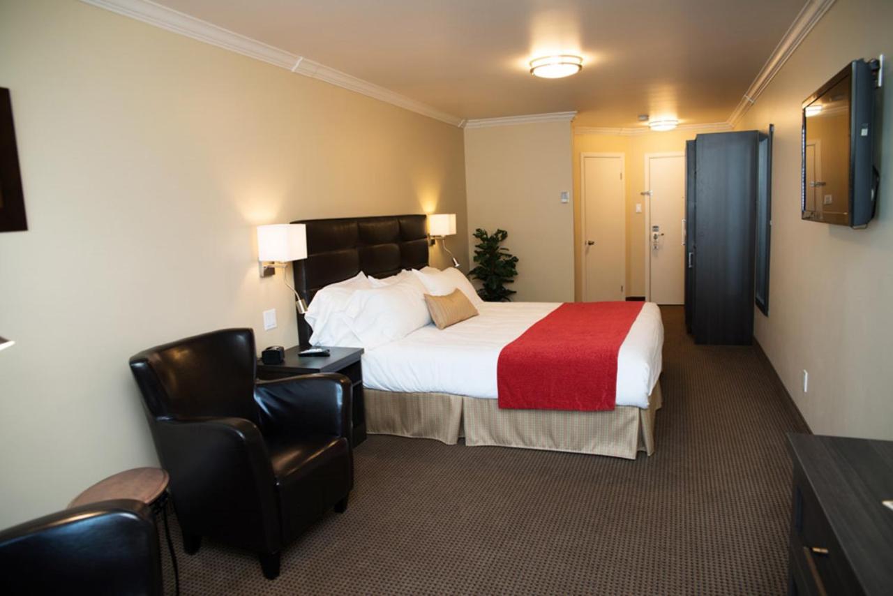 Auberge l'Ambassadeur est un hôtel gay friendly à Amqui dans le Bas-Saint-Laurent au Québec aux portes de la Gaspésie