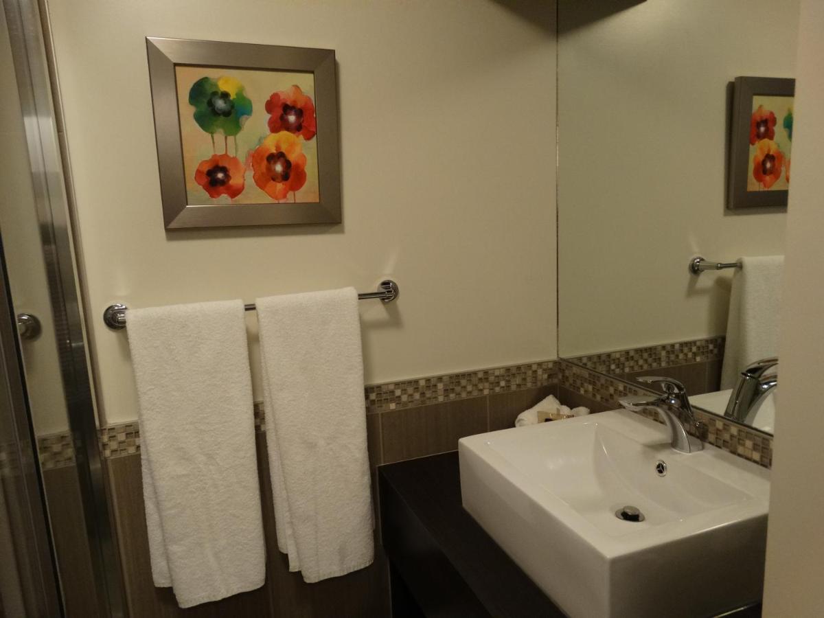 Auberge l'Ambassadeur est un hôtel gay friendly à Amqui dans le Bas-Saint-Laurent au Québec aux portes de la Gaspésie