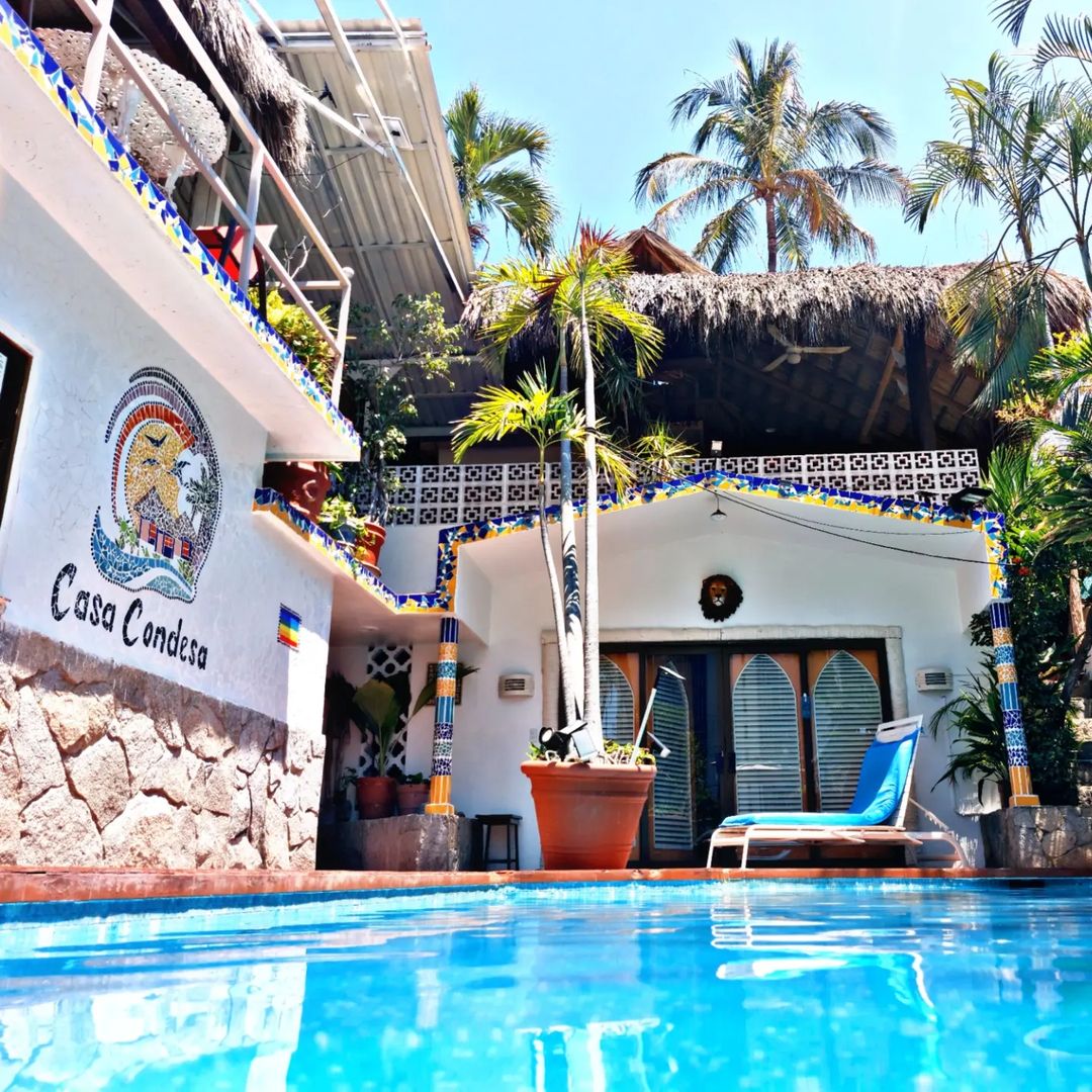 Casa Condesa Acapulco est une maison d'hôtes gay men only à Acapulco au Mexique
