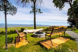 Chalets Entre Amis propose chalet gay friendly à Petite-Rivière-Saint-François dans Charlevoix au Québec