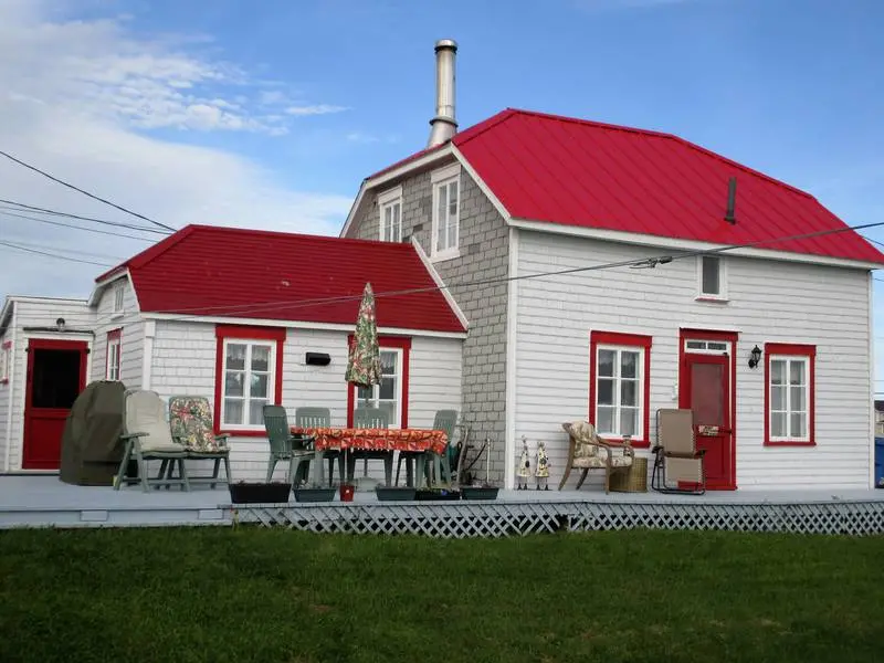 Chez Mémé Doyle est un gîte gay friendly à Natashquan en Côte Nord au Québec