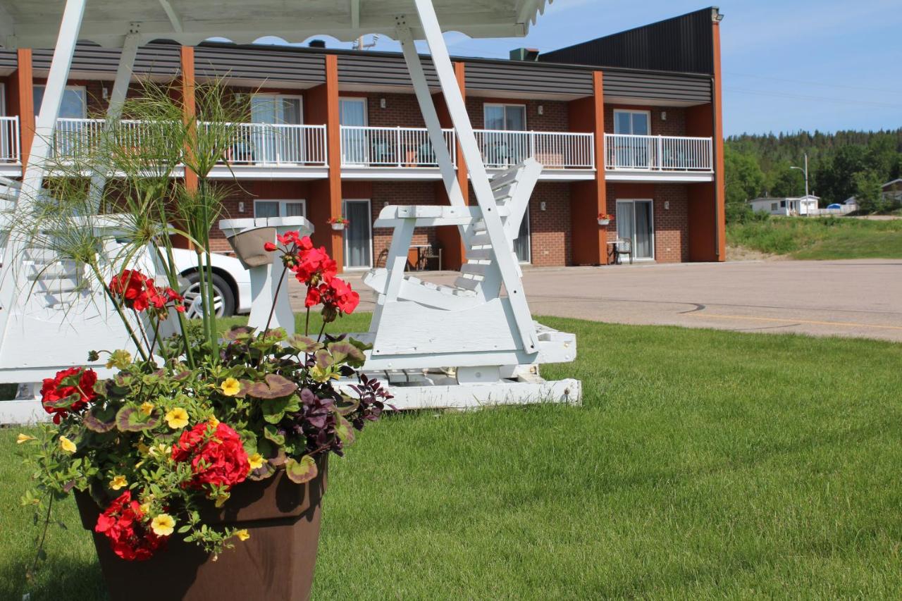 Complexe Hotelier Pelchat est un hôtel gay friendly aux Escoumins en Côte Nord au Québec